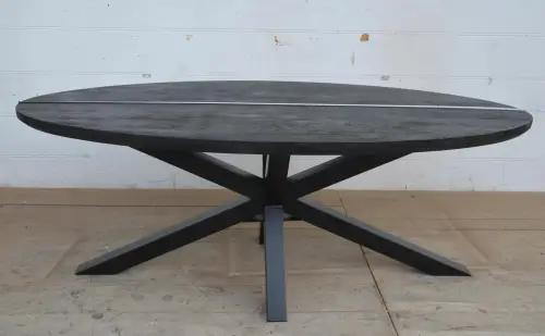 Eettafel Baywood Ovaal met Zwitserse rand / Kruispoten